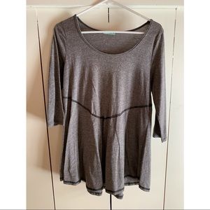 3/4 sleeve gray top
